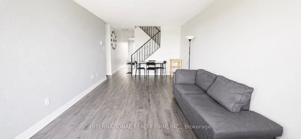 40 Sunny Glen Way 308, Toronto C11