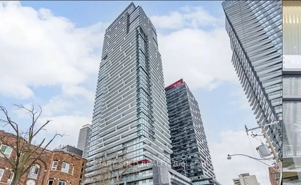 39 Roehampton Avenue 505, Toronto C10