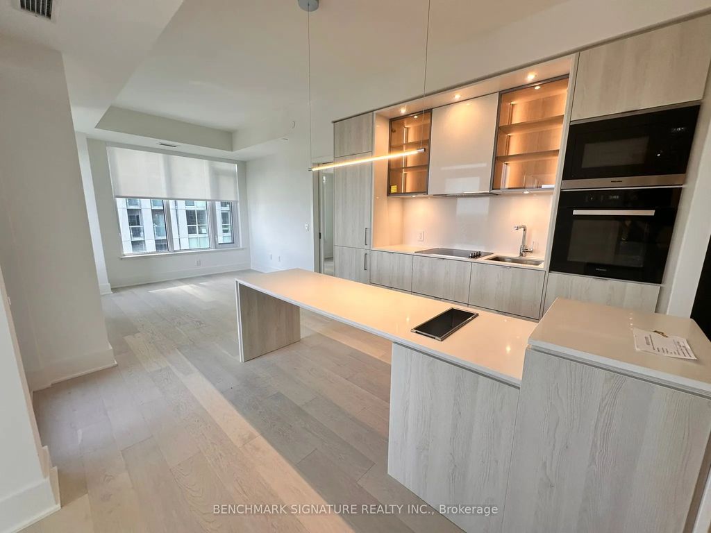 11 Yorkville Avenue 3604, Toronto C02