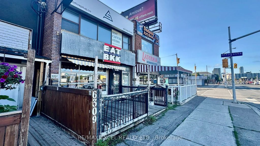6307 Yonge Street, Toronto C14