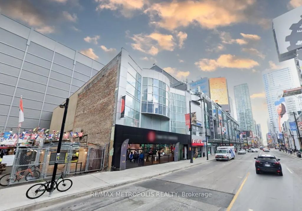 331 - 333 Yonge Street 2nd & 3rd Floor, Toronto C08