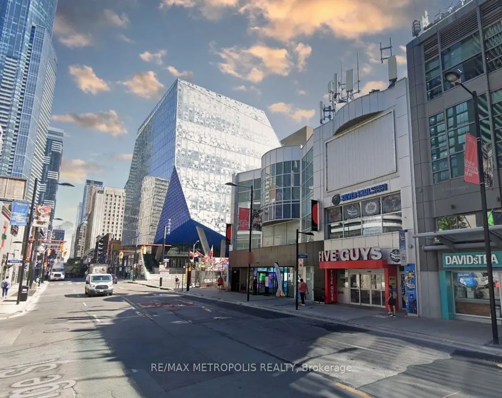 331 - 333 Yonge Street 2nd & 3rd Floor, Toronto C08