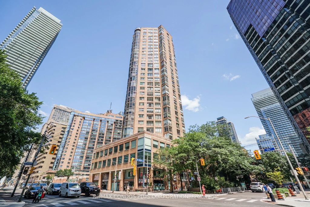 44 St Joseph Street 1811, Toronto C01