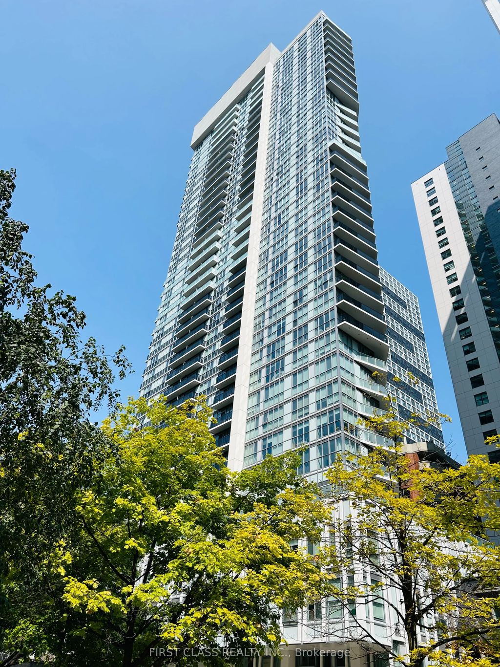 77 Mutual Street 1806, Toronto C08