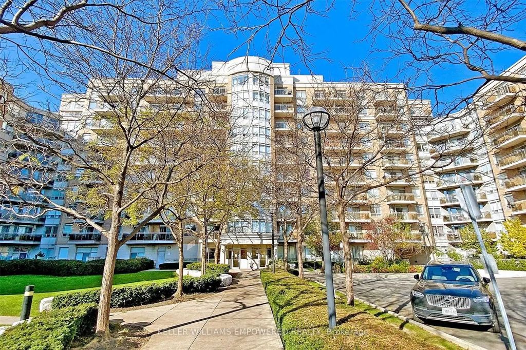 650 Lawrence Avenue W 915, Toronto C04