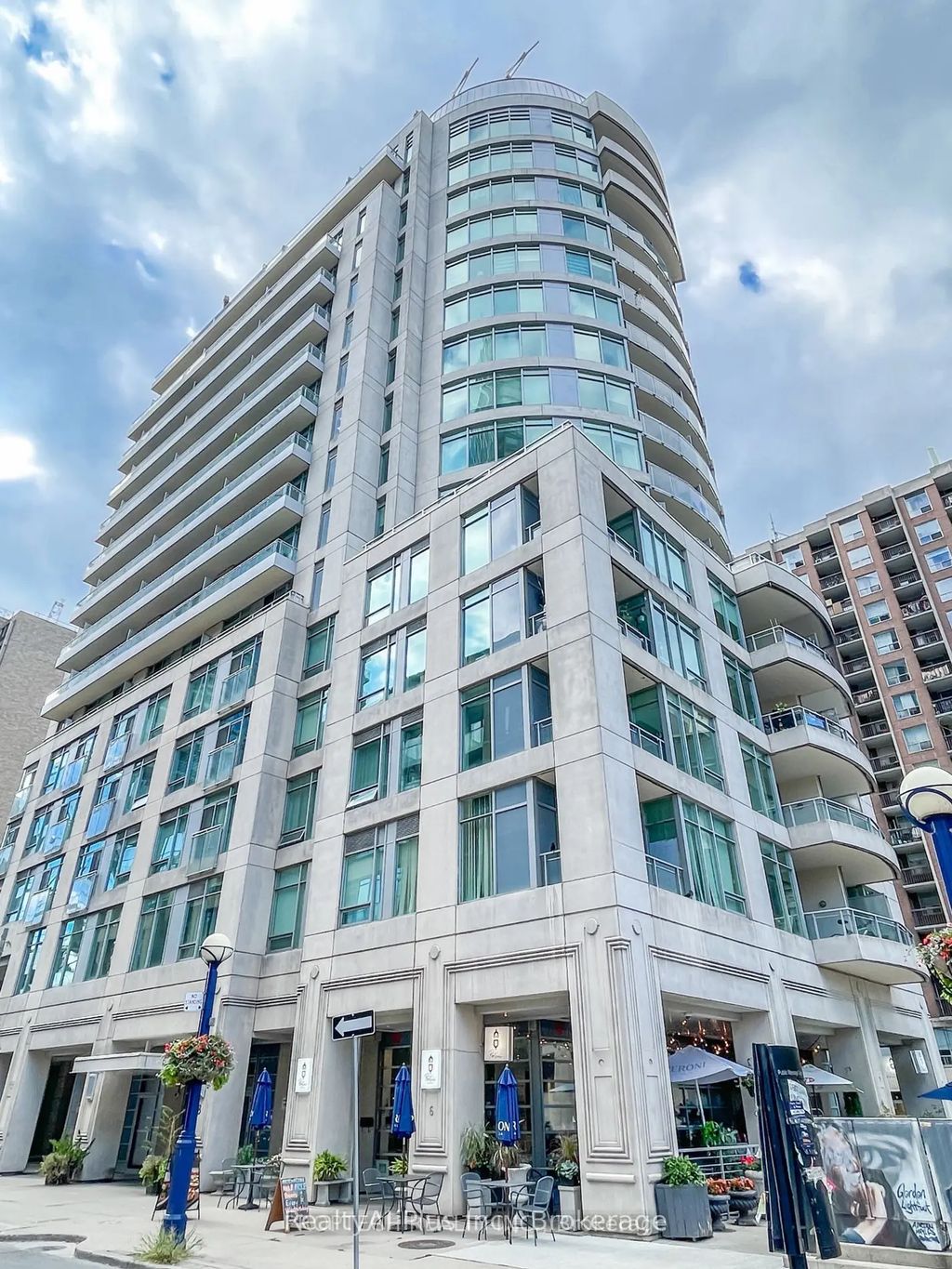 8 Scollard Street 304, Toronto C02