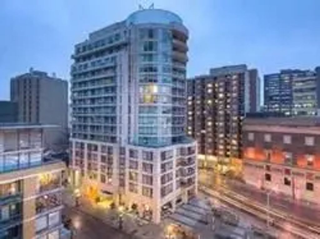 8 Scollard Street 402, Toronto C02