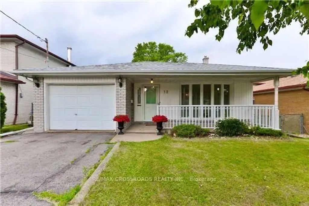 10 Doverwood Court, Toronto C14