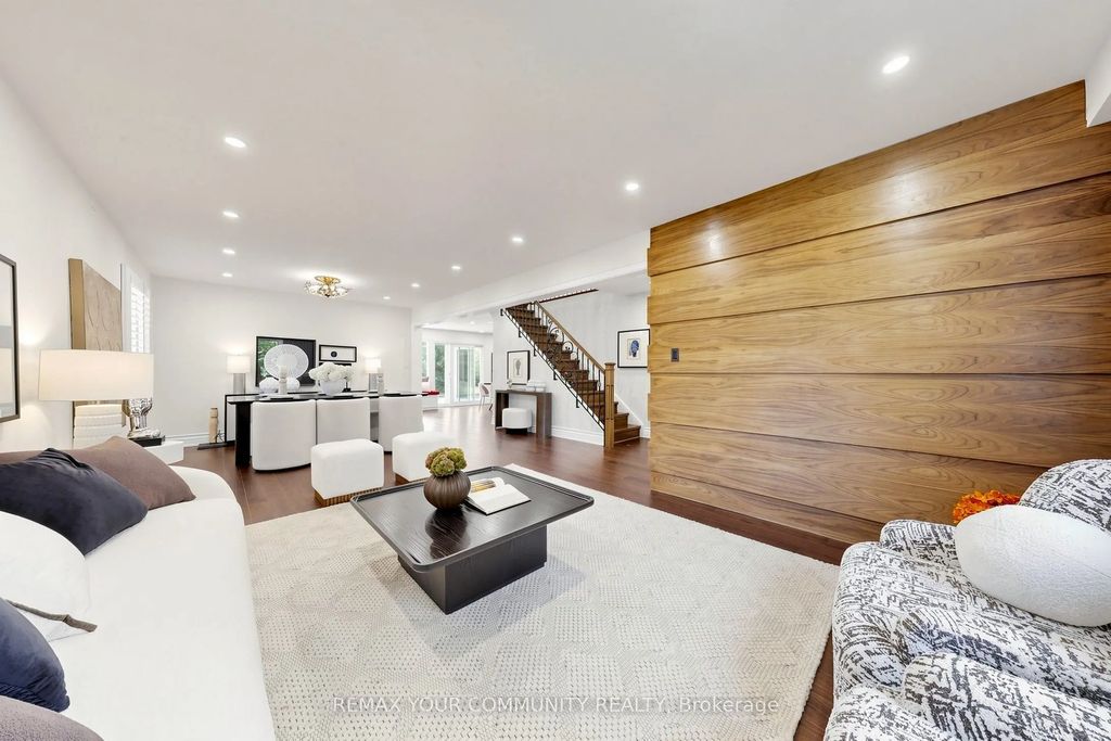 3 Cobblestone Drive, Toronto C15