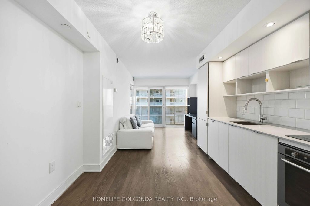 89 Mcgill Street 703, Toronto C08