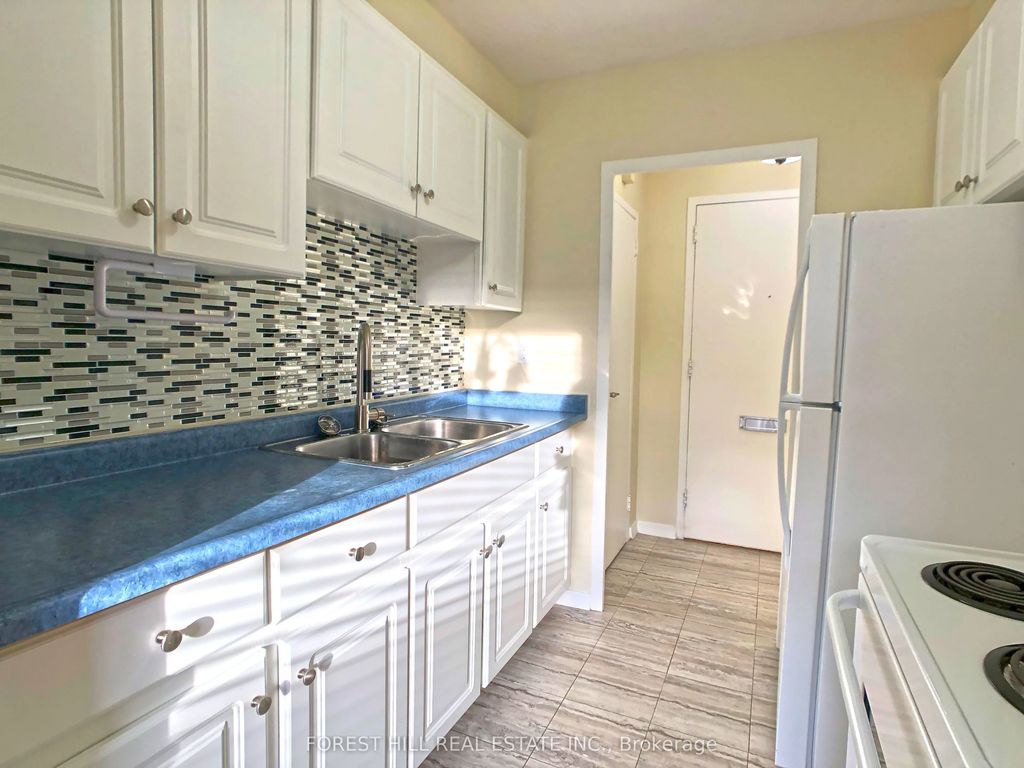 335 Lonsdale Road 502, Toronto C03