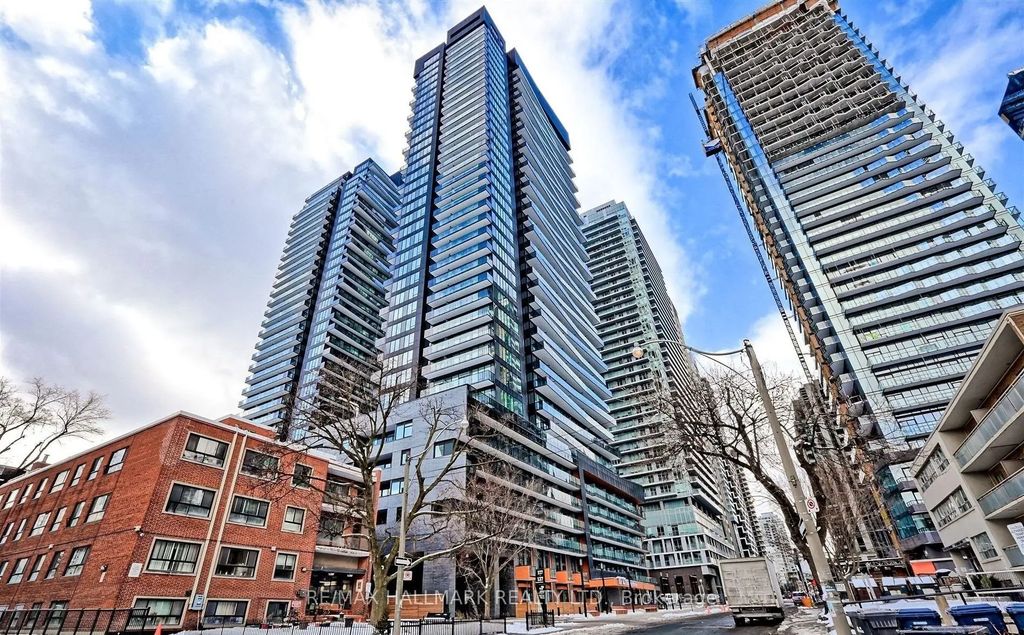 127 Broadway Avenue 1810, Toronto C10