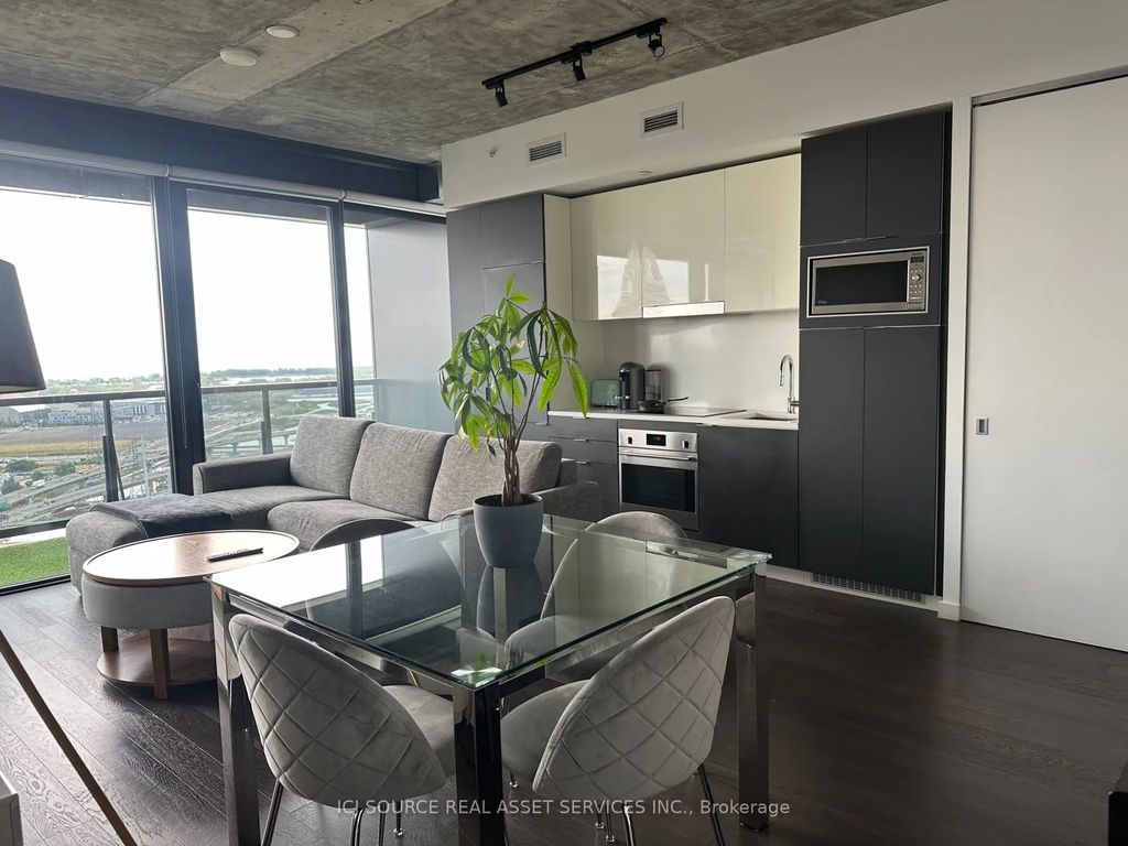 170 Bayview Avenue 2407, Toronto C08
