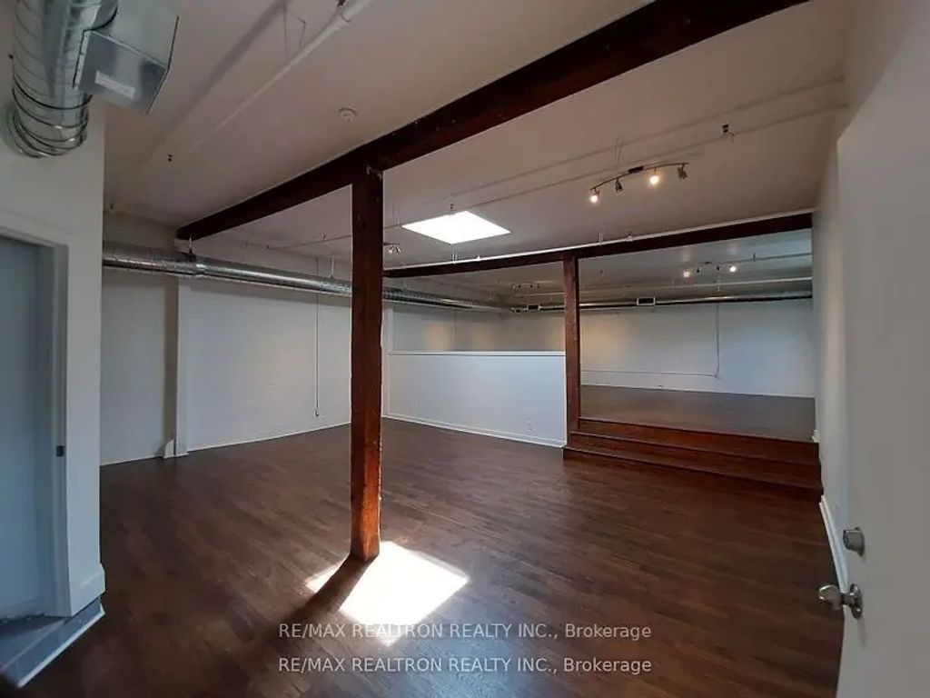 135 Tecumseth Street 14a, Toronto C01
