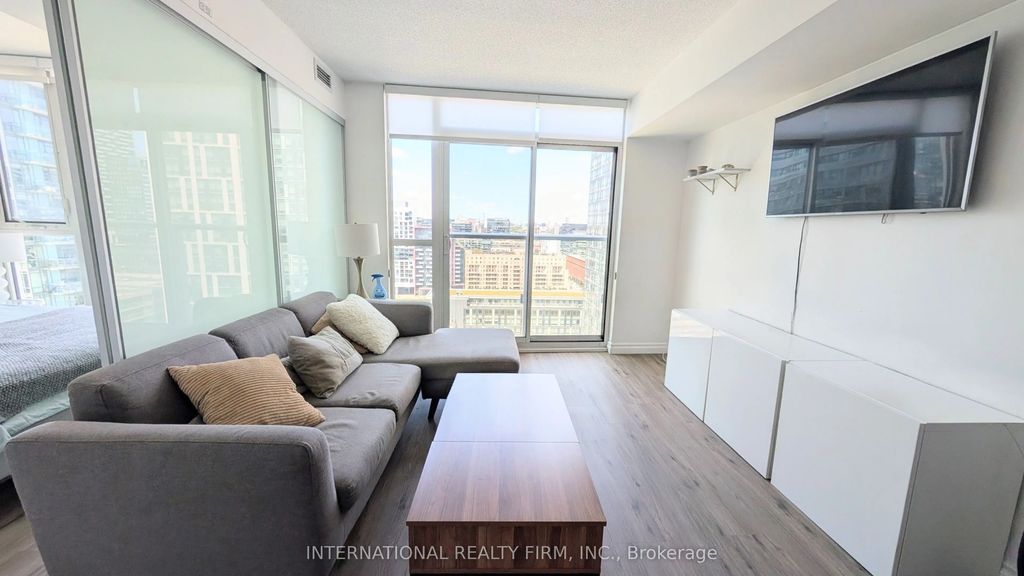 85 Queens Wharf Road 2110, Toronto C01