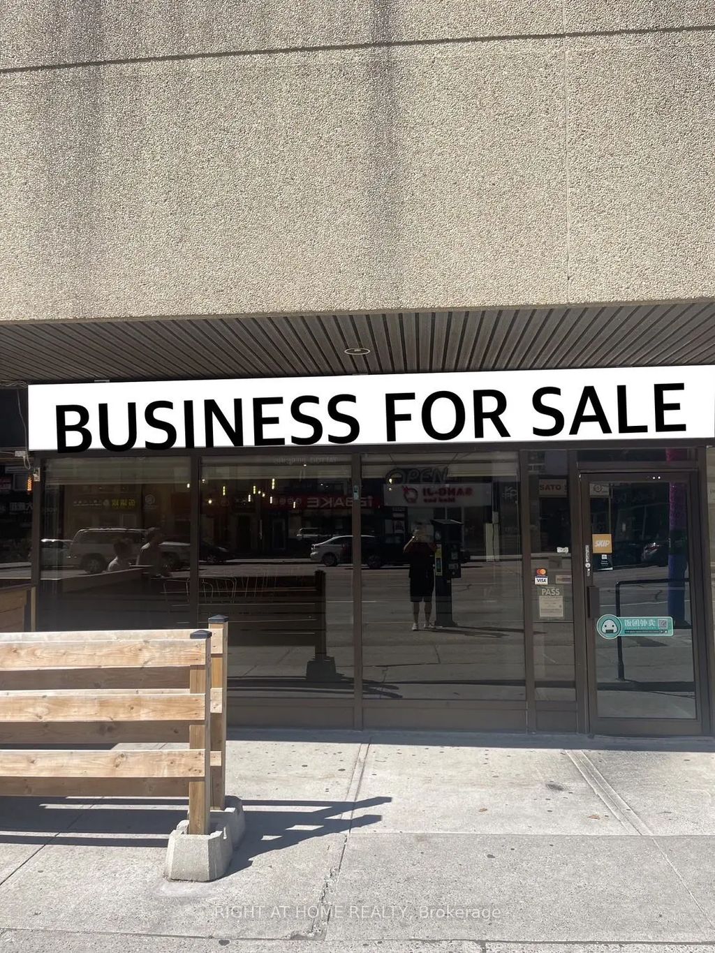 5460 Yonge Street 102, Toronto C07