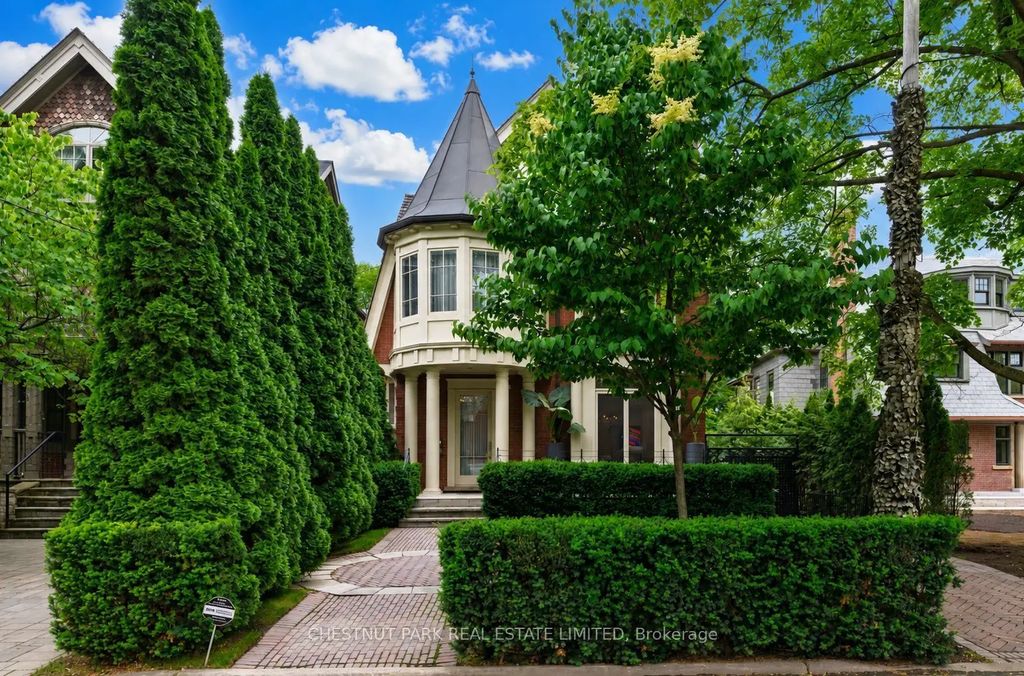 83 Binscarth Road, Toronto C09