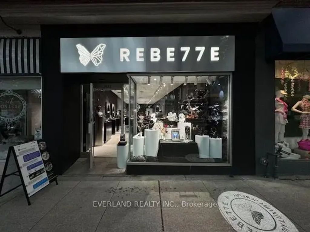2515 Yonge Street, Toronto C10