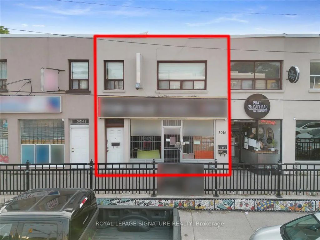 3016 Bathurst Street, Toronto C04