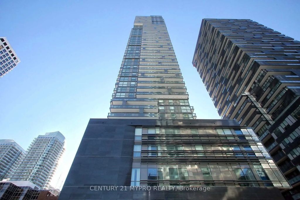39 Roehampton Avenue #412, Toronto C10
