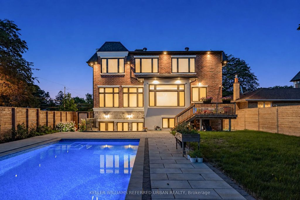 35 Lloydminster Crescent, Toronto C14