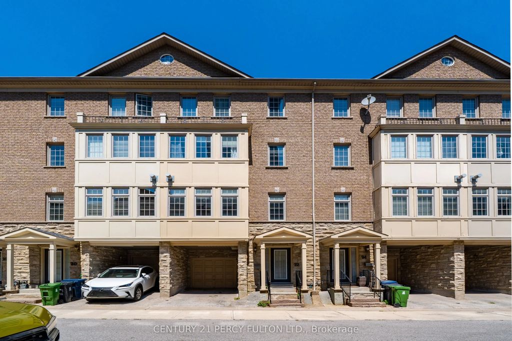 22 William Poole Way, Toronto C14