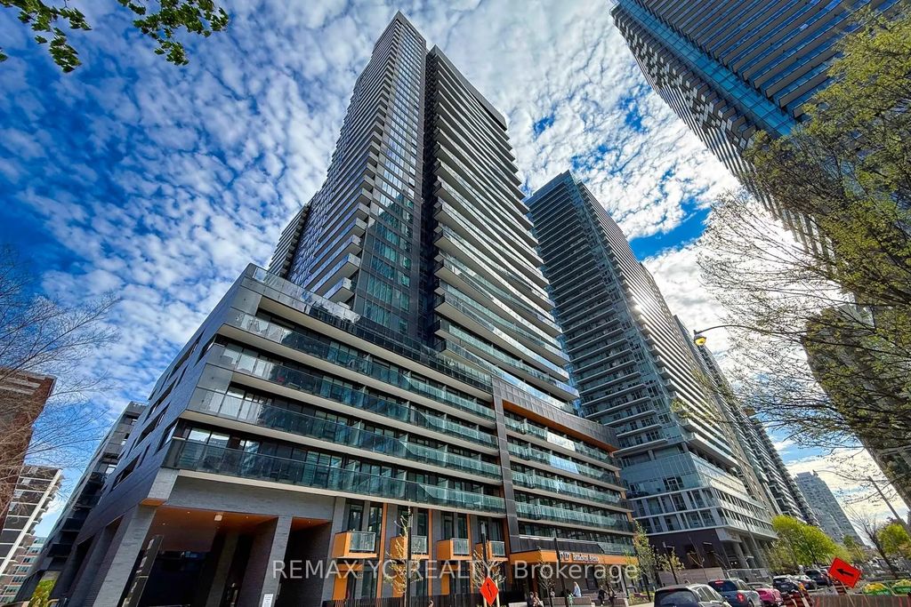 117 Broadway Avenue 703, Toronto C10