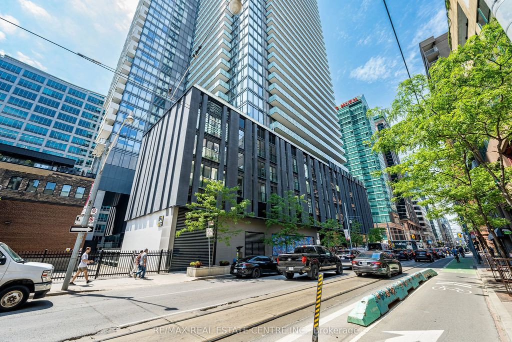 25 Richmond Street E 312, Toronto C08