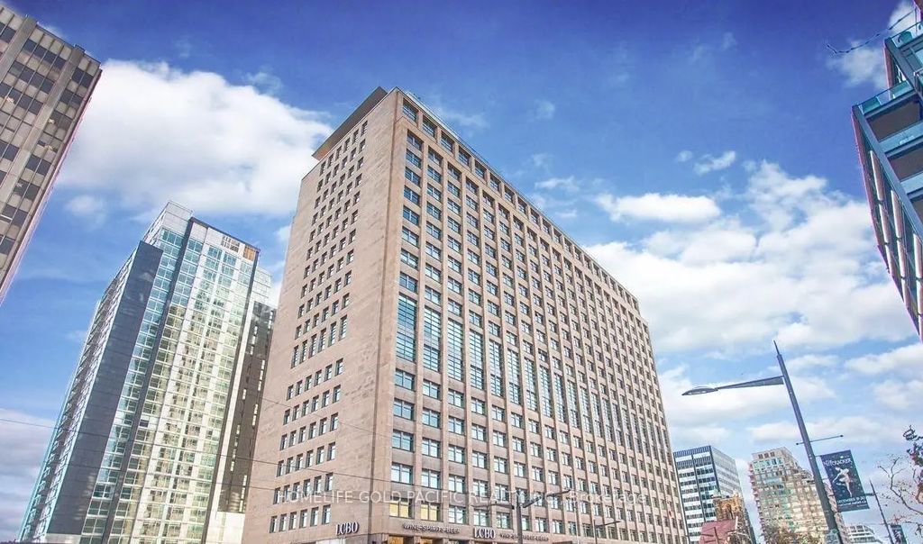 111 St. Clair Avenue W 1222, Toronto C02