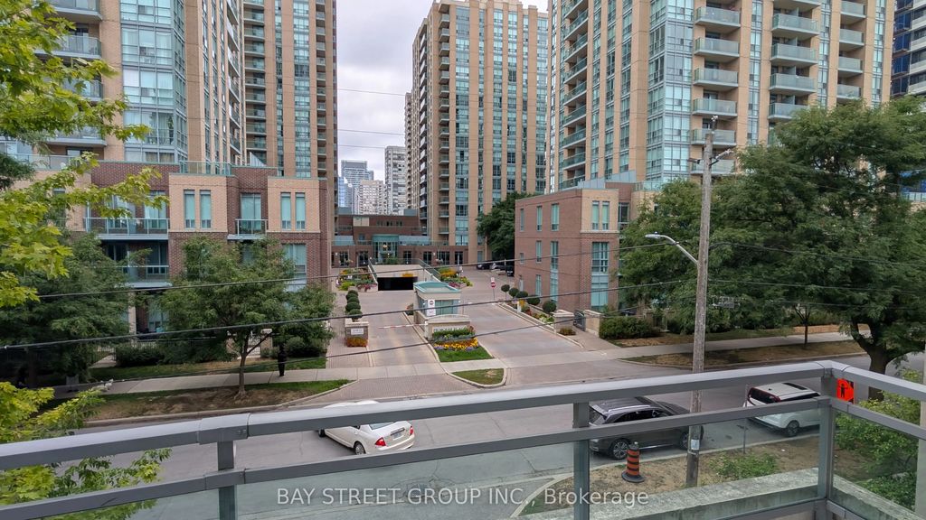 21 Olive Avenue Th201, Toronto C14