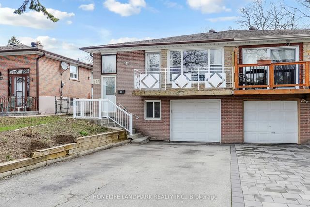 225 Pineway Boulevard, Toronto C15