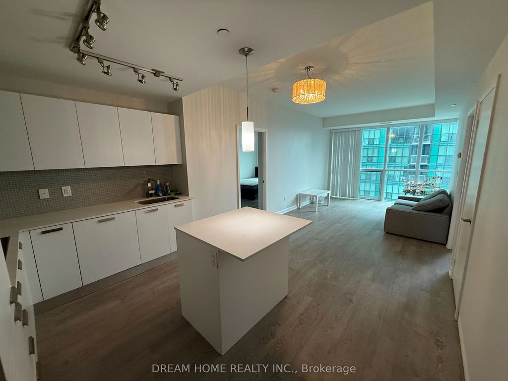9 Bogert Avenue 2506, Toronto C07