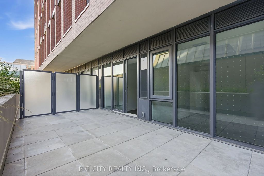 25 Frederick Todd Way 215, Toronto C11