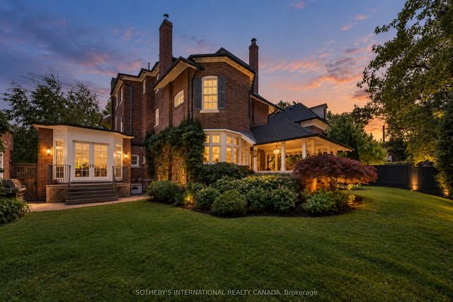 236 Poplar Plains Road, Toronto C02