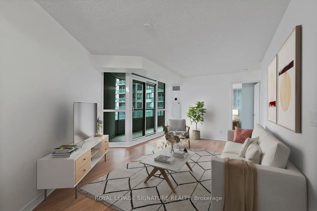 19 Grand Trunk Crescent 801, Toronto C01