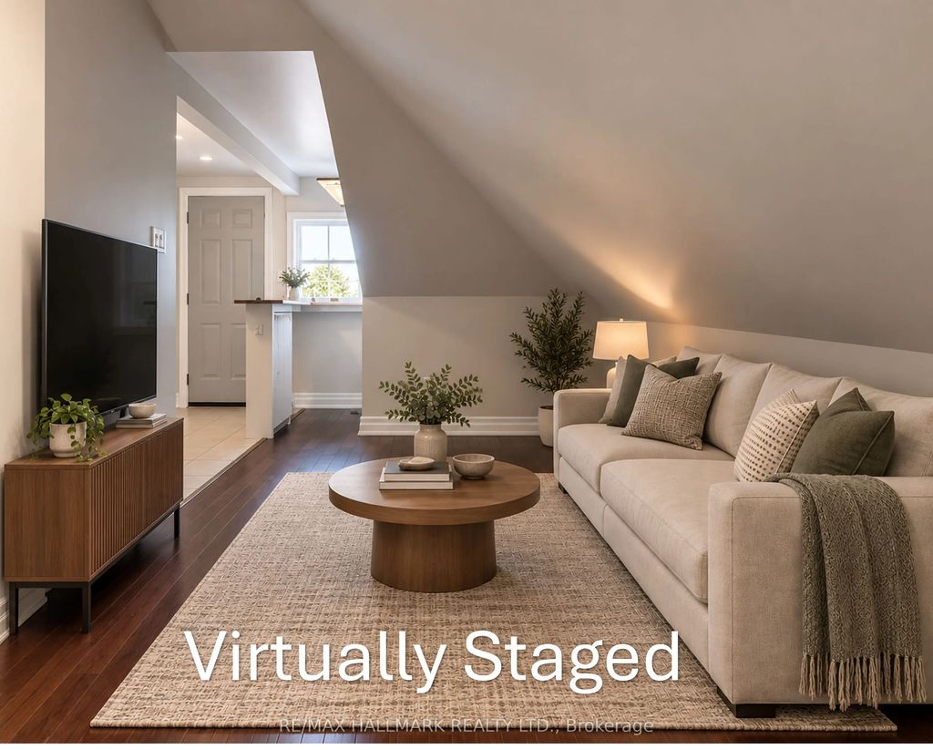 27 Delaware Avenue Loft, Toronto C01