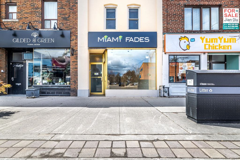3236 Yonge Street Retail Store, Toronto C04