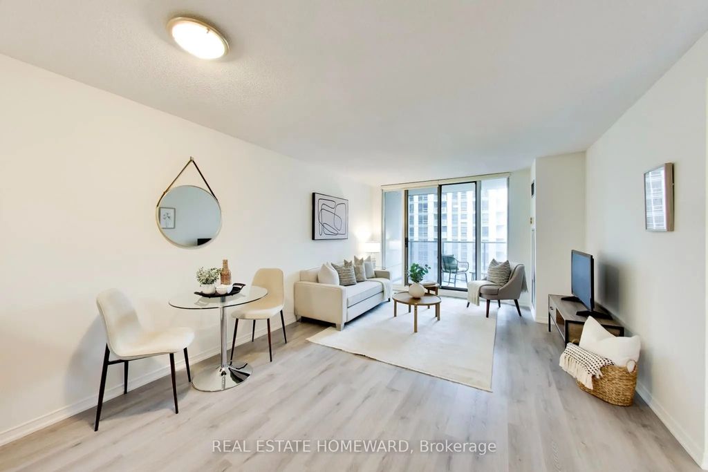 750 Bay Street 1511, Toronto C01