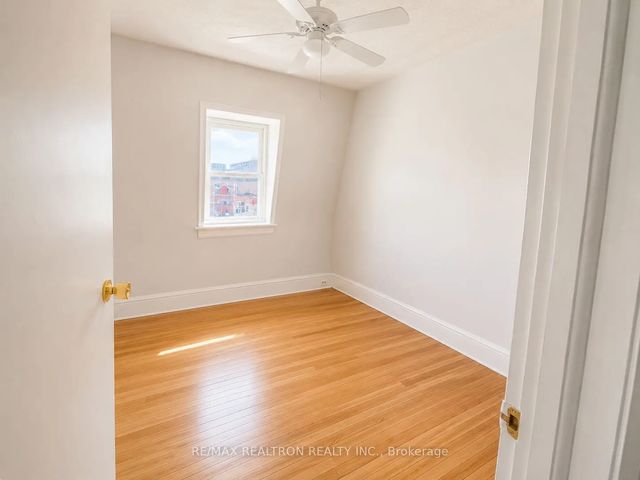 502 Queen Street E, Toronto C08