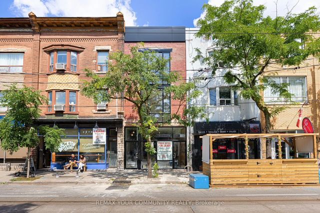 1146 College Street 3, Toronto C01