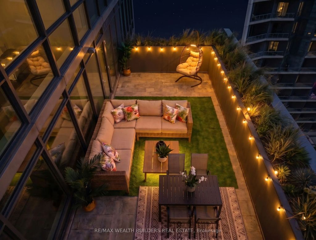 15 Merchants' Wharf Way 1133, Toronto C08
