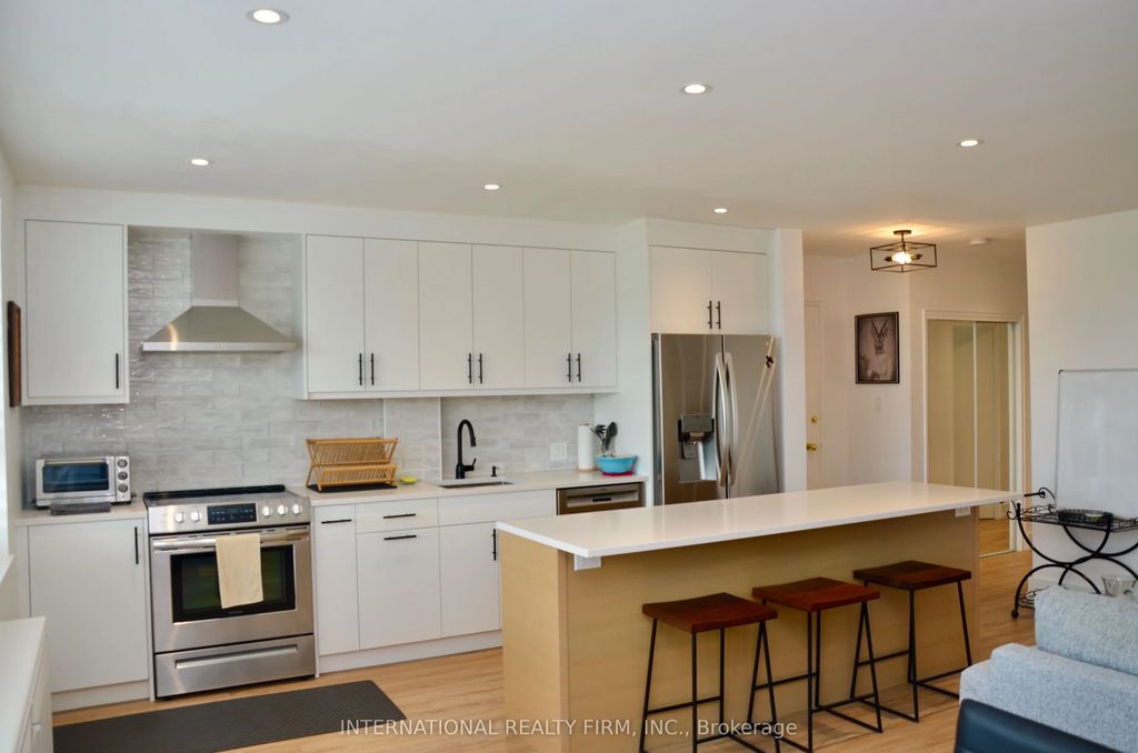 219 Wilson Avenue 404, Toronto C04