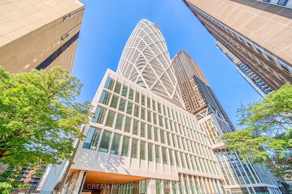 230 Simcoe Street 1921, Toronto C01