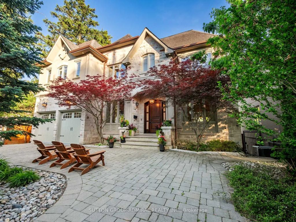 35 Wentworth Avenue, Toronto C07