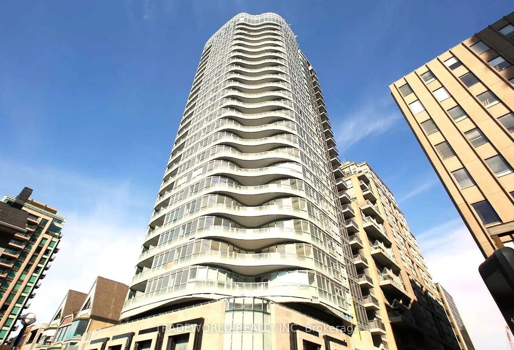 88 Cumberland Street 902, Toronto C02