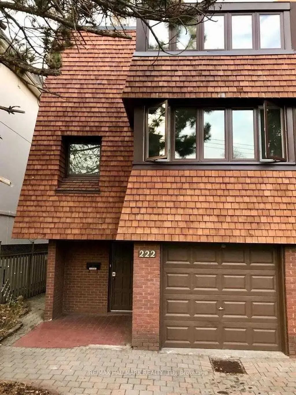 222 Broadway Avenue, Toronto C10