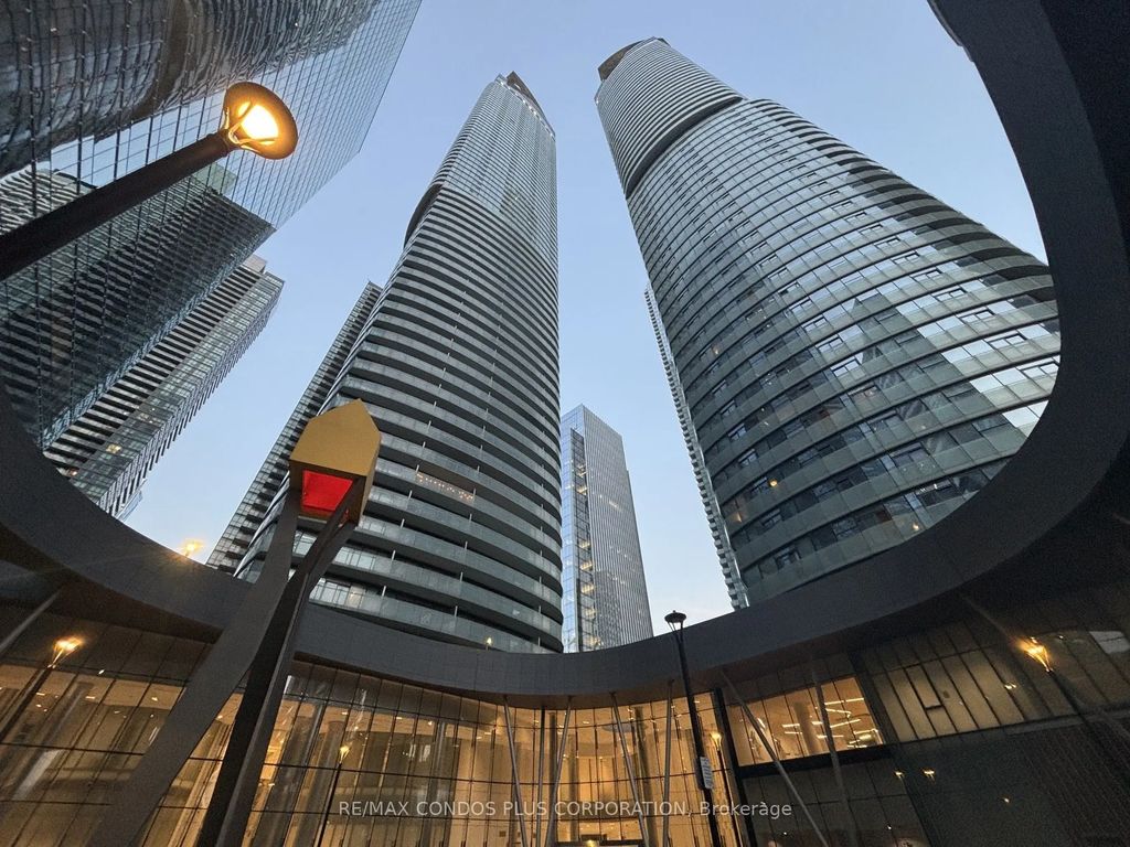 14 York Street 5102, Toronto C01