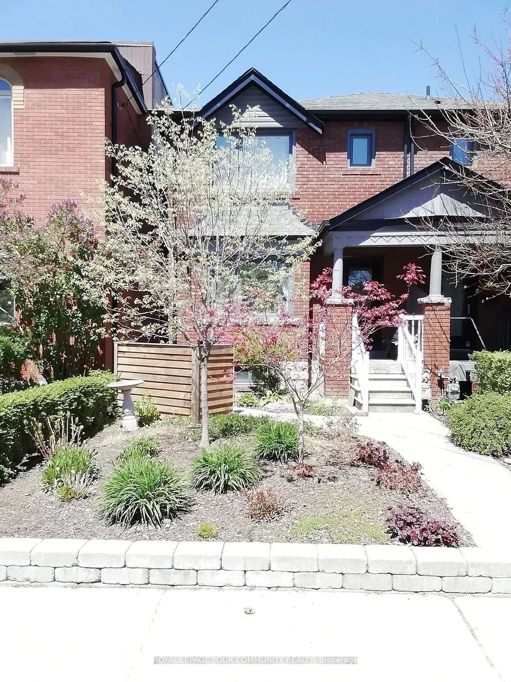 10 Ulster Street Lower, Toronto C01
