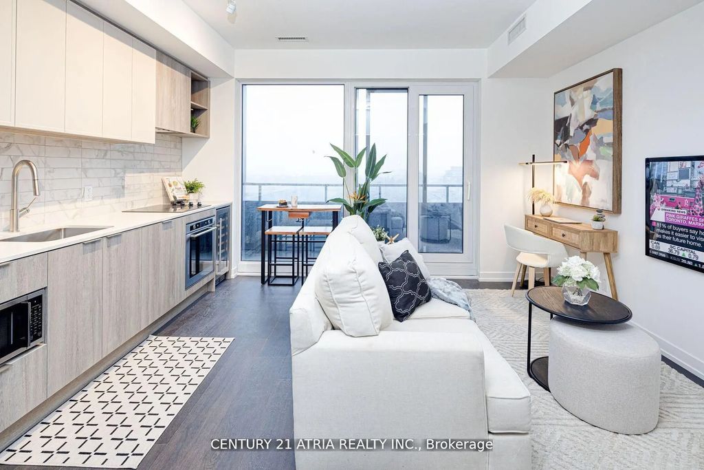 2020 Bathurst Street 1810, Toronto C03