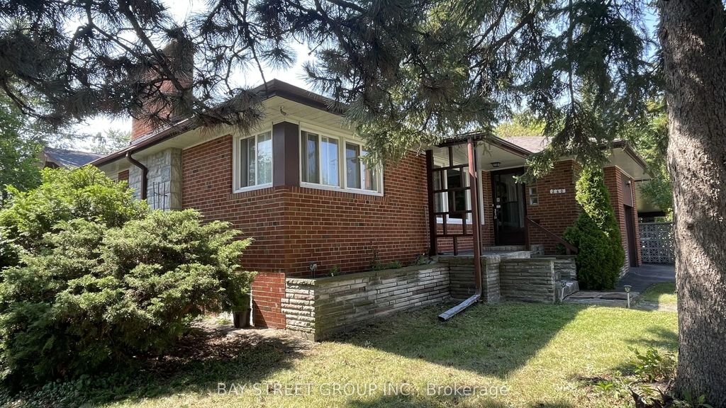 260 Moore Park Avenue, Toronto C07